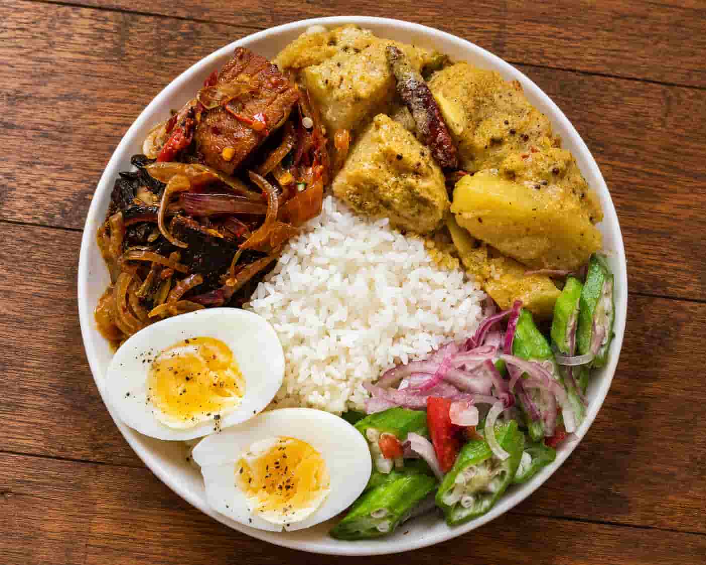 Ceylon traditional cooking spices and ingredients